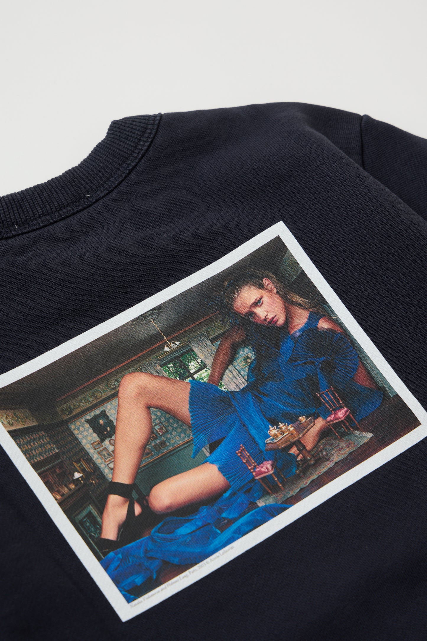 Sudadera kids Natalia Vodianova París 2003 © Annie Leibovitz