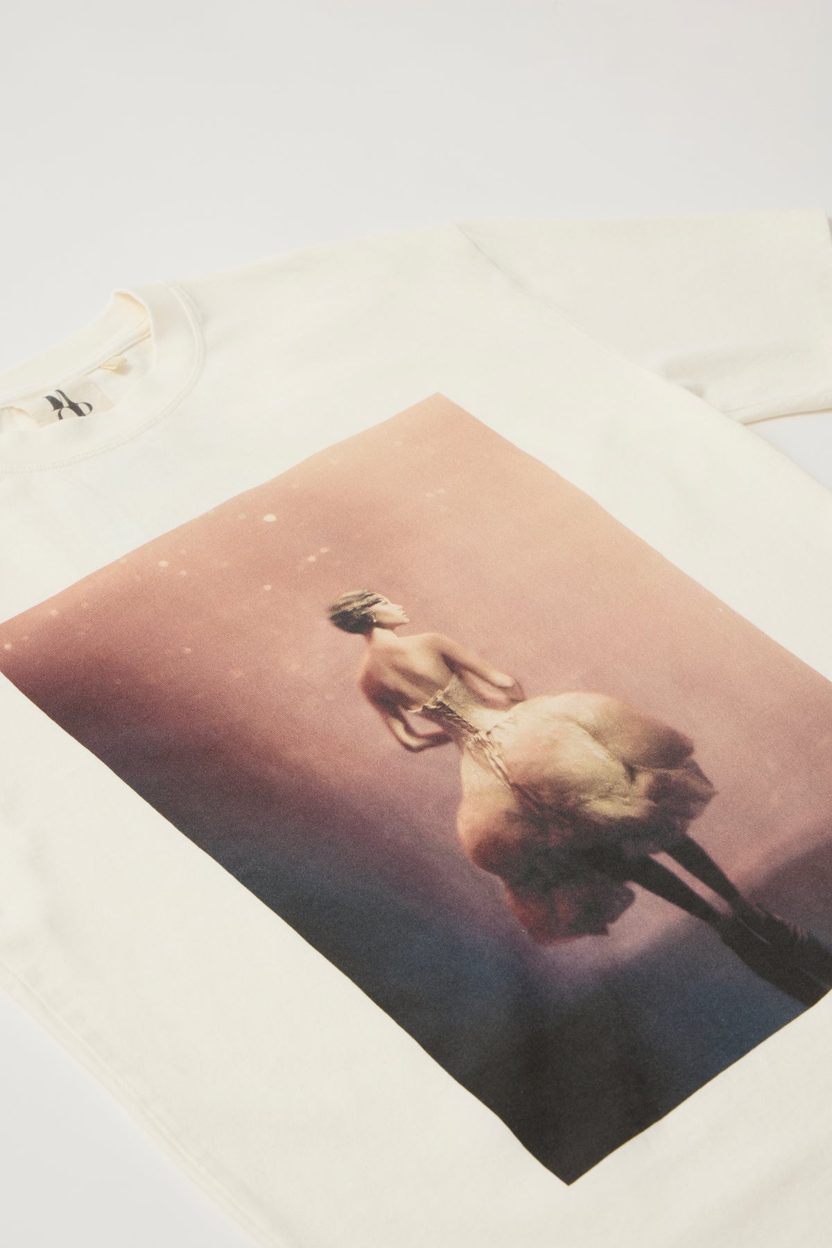 Camiseta Sara Grace, París 2018 © Paolo Roversi