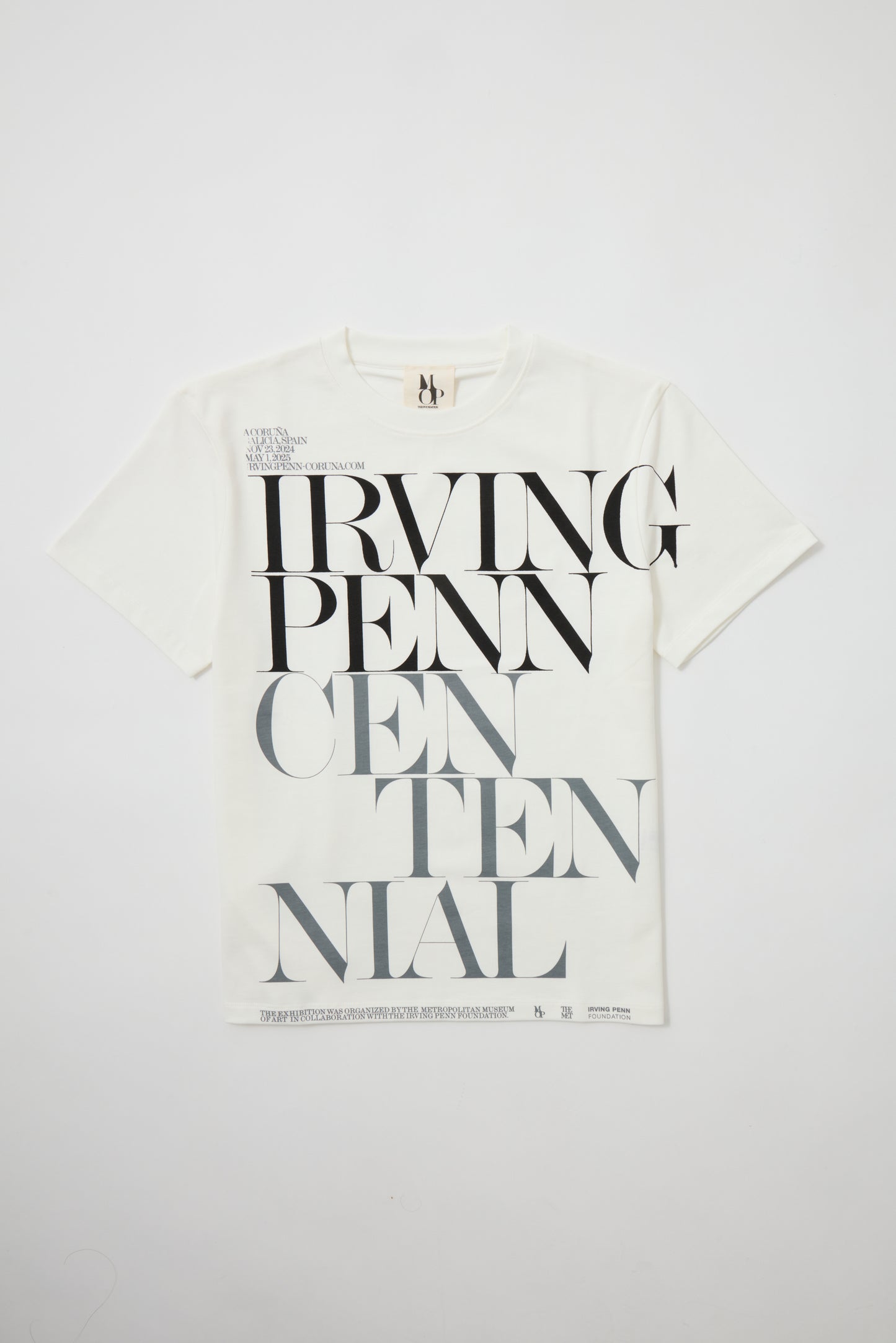 Camiseta con texto frontal "Irving Penn Centennial".