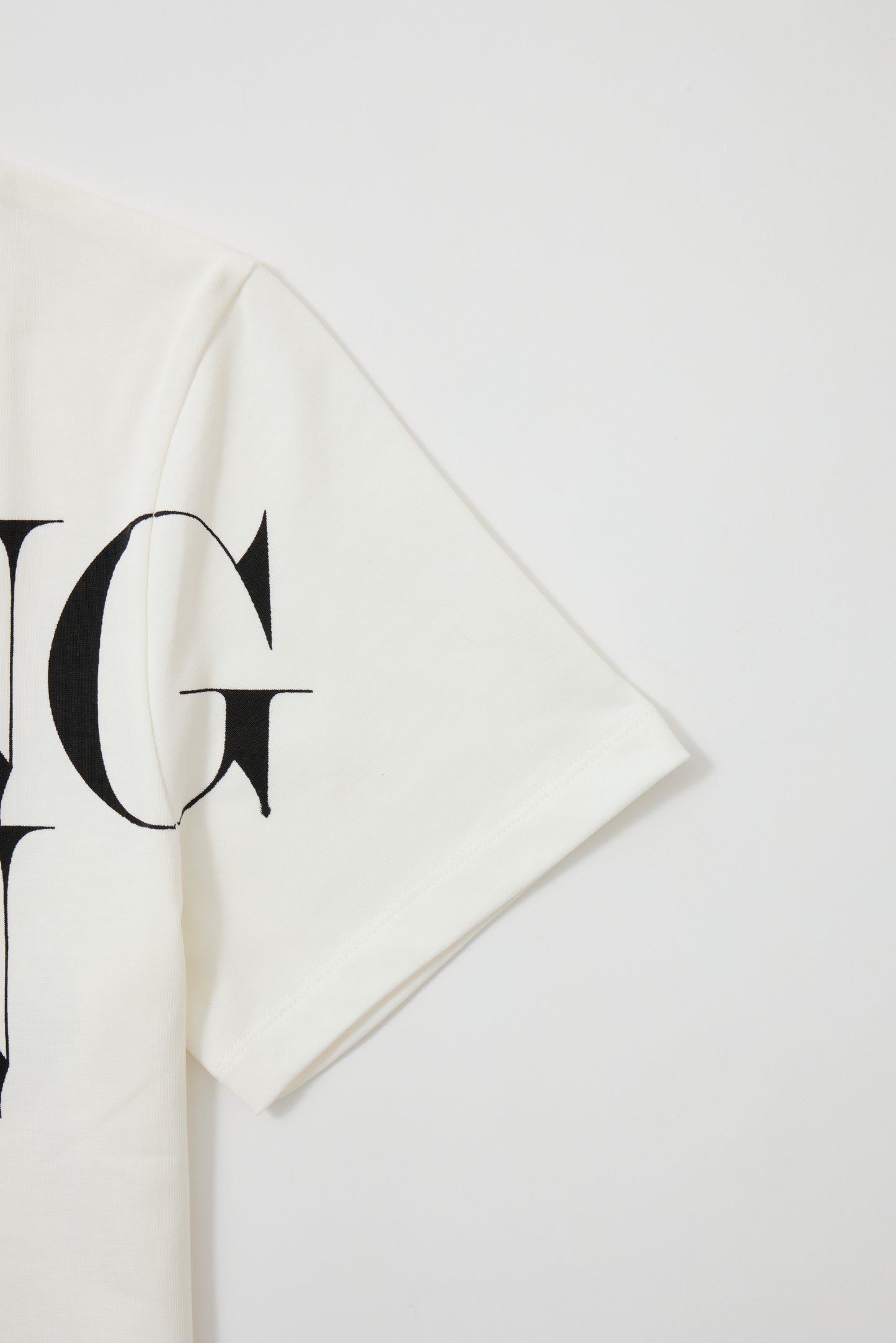 Camiseta con texto frontal "Irving Penn Centennial".