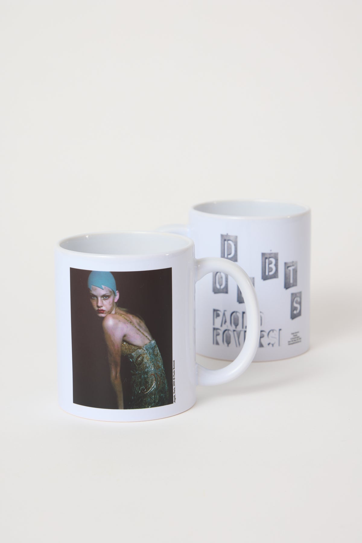 Taza Angela, París 1999 © Paolo Roversi