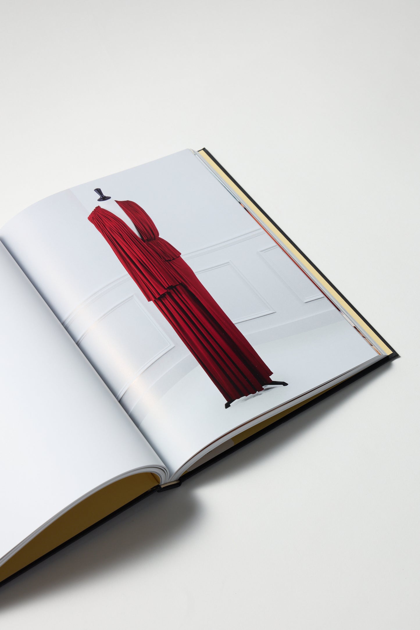 Azzedine Alaia: A couturier´s Collection