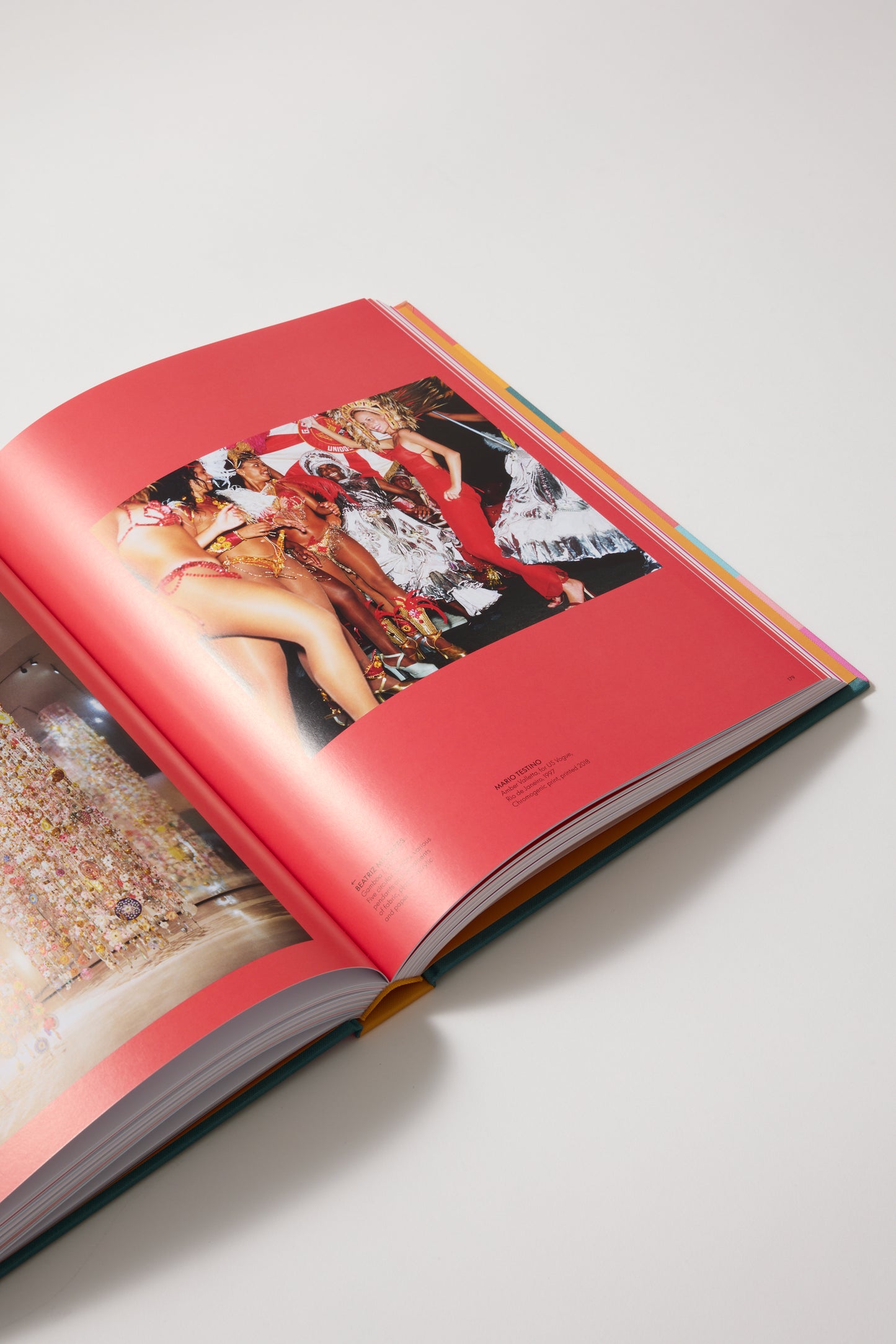 MIX & MATCH: Fashion photography meets contemporary art