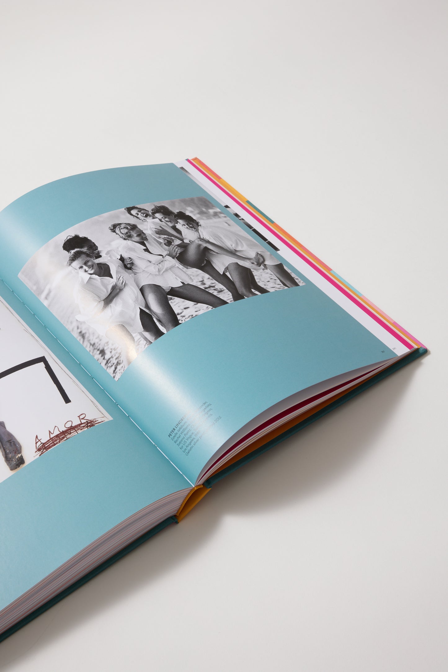 MIX & MATCH: Fashion photography meets contemporary art