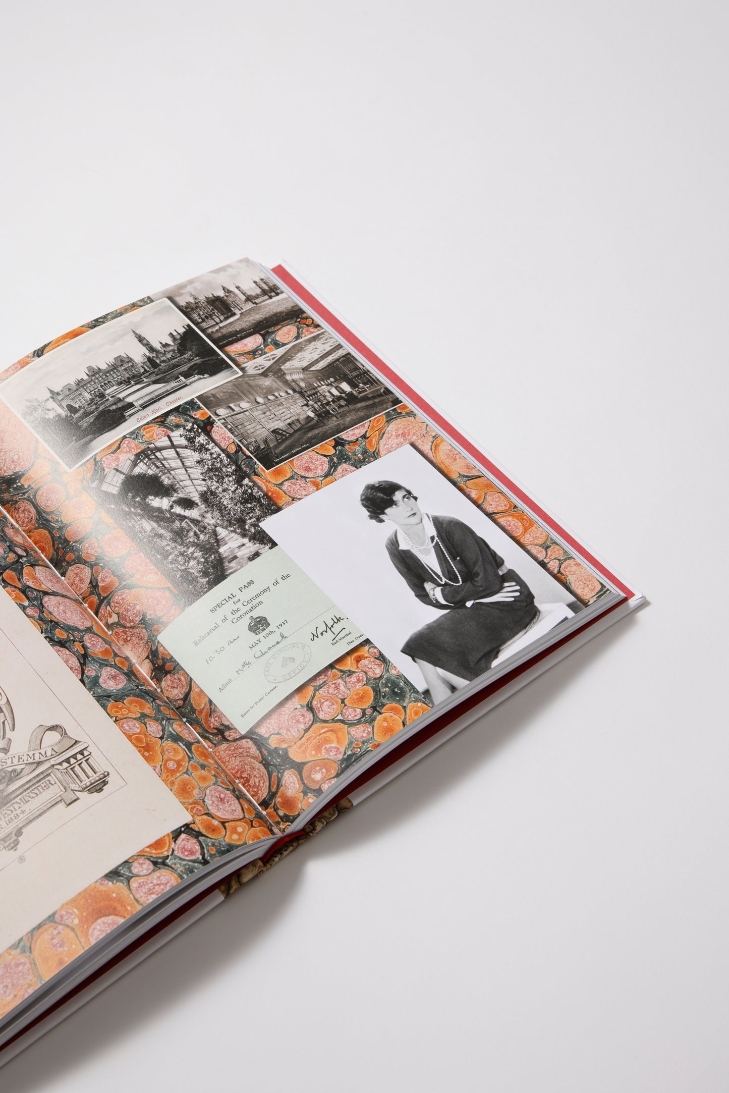 Chanel: Her Intimate World