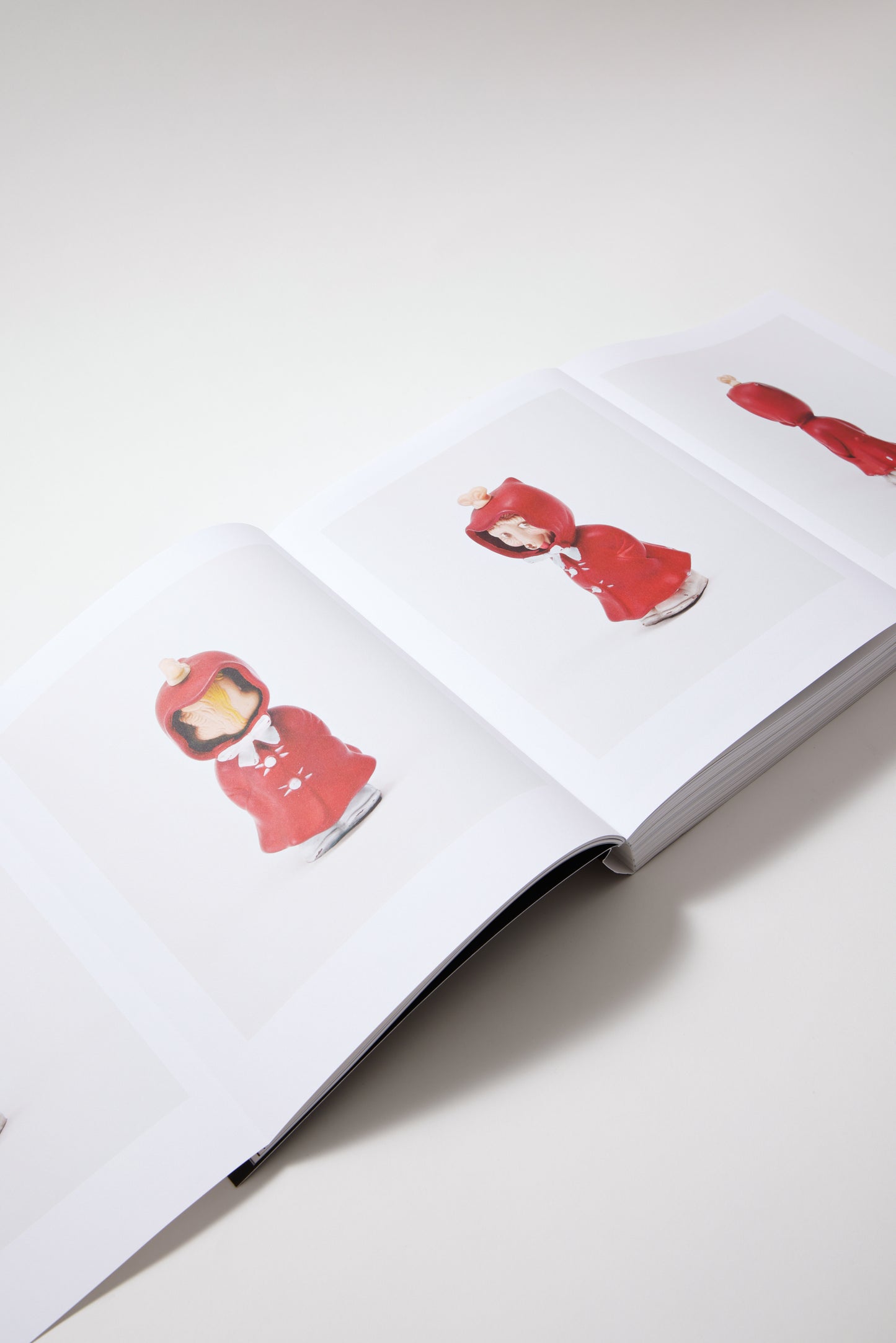 Roni Horn: The Detour of Identity