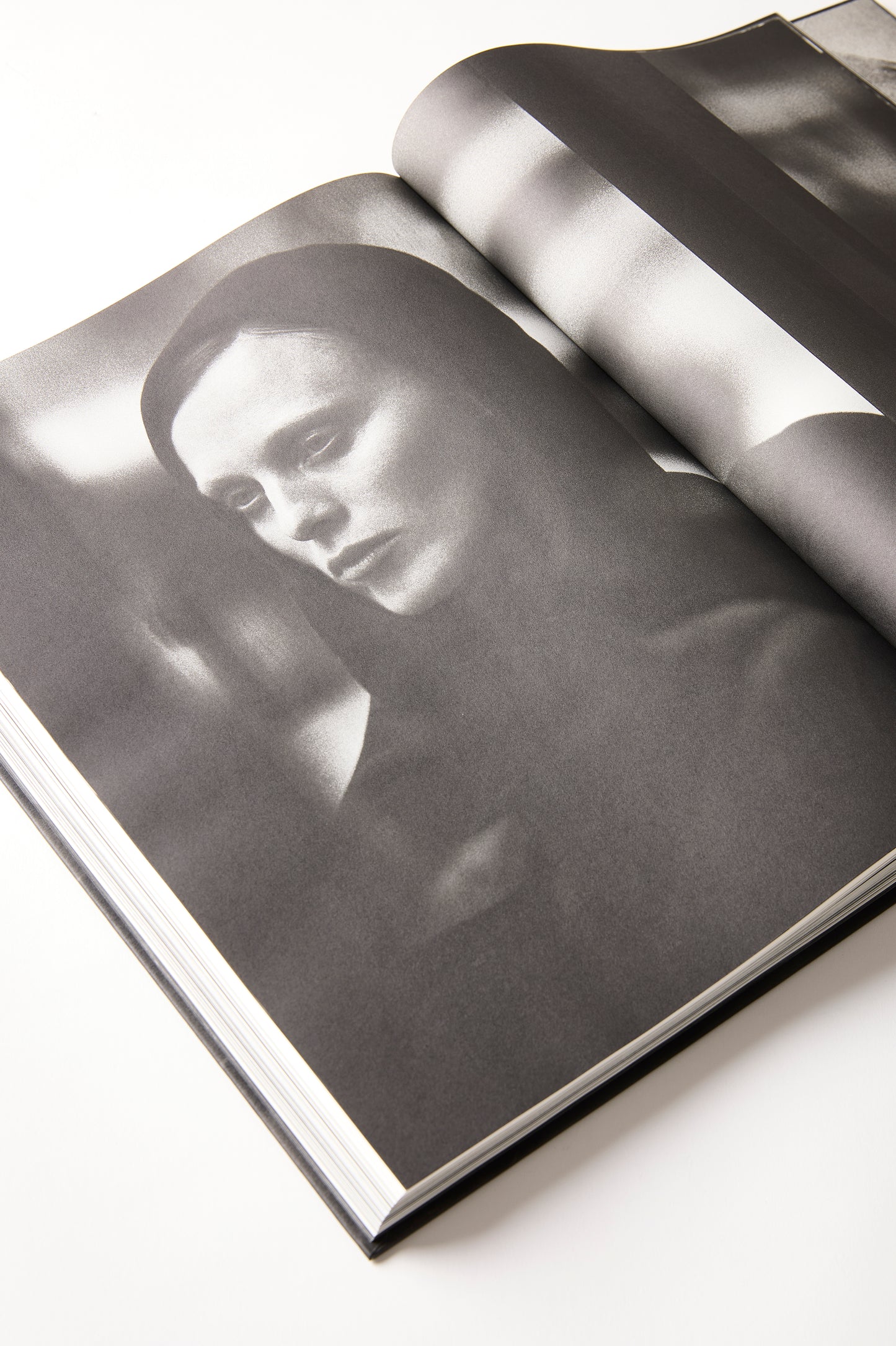 Peter Lindbergh • Untold Stories + Raw Beauty